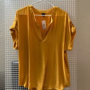 NWT Ann Taylor short sleeve top
